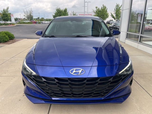 2022 Hyundai Elantra SE