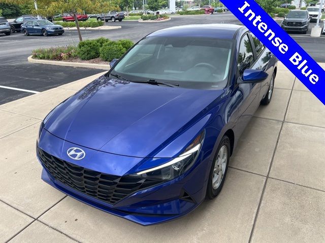 2022 Hyundai Elantra SE