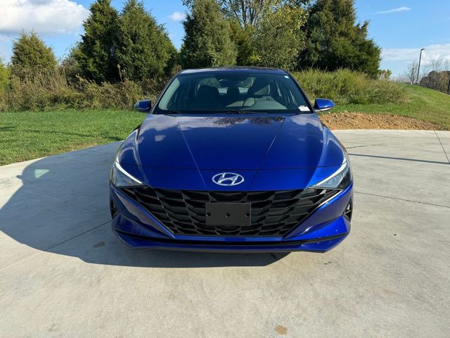 2022 Hyundai Elantra SE