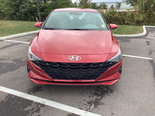 2022 Hyundai Elantra SE