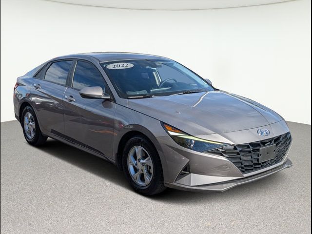 2022 Hyundai Elantra SE