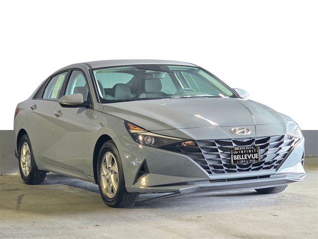 2022 Hyundai Elantra SE