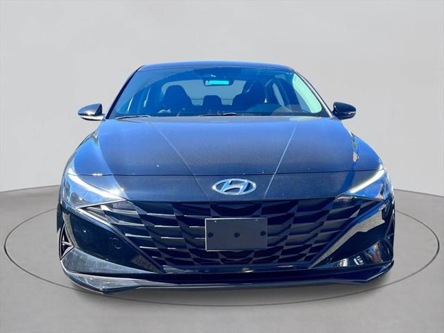 2022 Hyundai Elantra SE