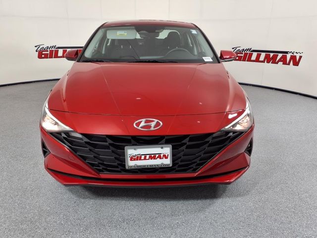 2022 Hyundai Elantra SE