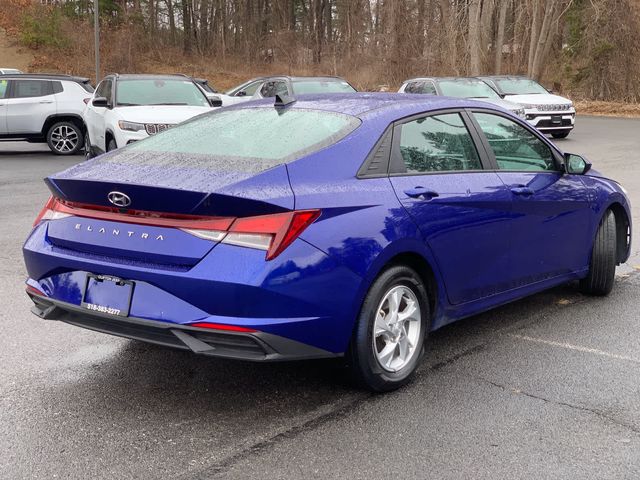 2022 Hyundai Elantra SE