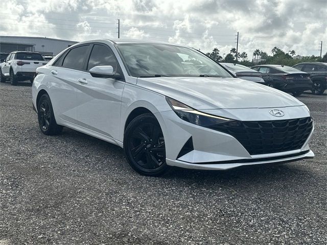 2022 Hyundai Elantra SEL