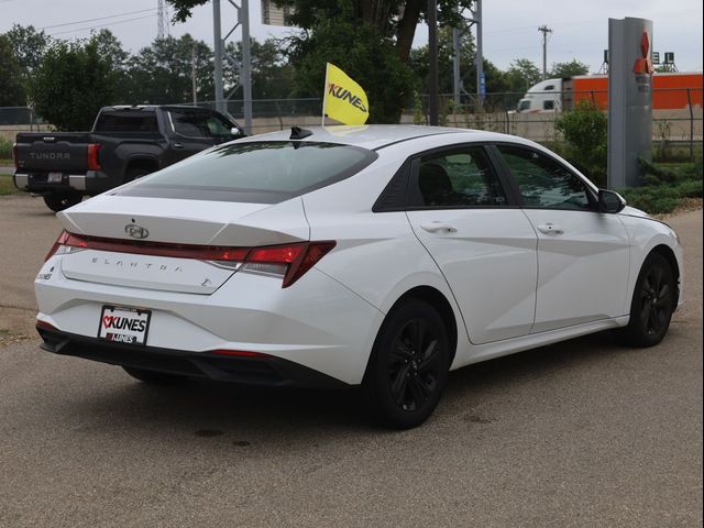 2022 Hyundai Elantra SEL