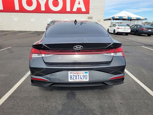 2022 Hyundai Elantra SEL