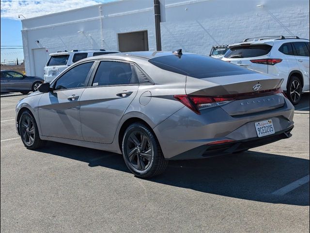 2022 Hyundai Elantra SEL