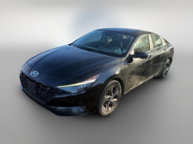 2022 Hyundai Elantra Preferred