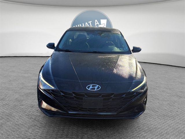 2022 Hyundai Elantra Preferred