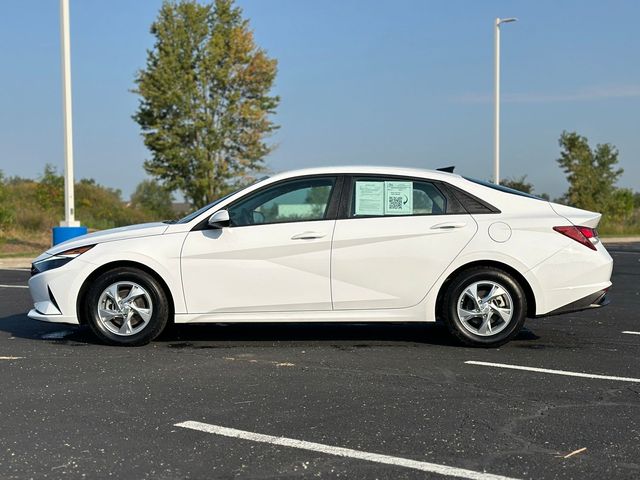 2022 Hyundai Elantra Essential