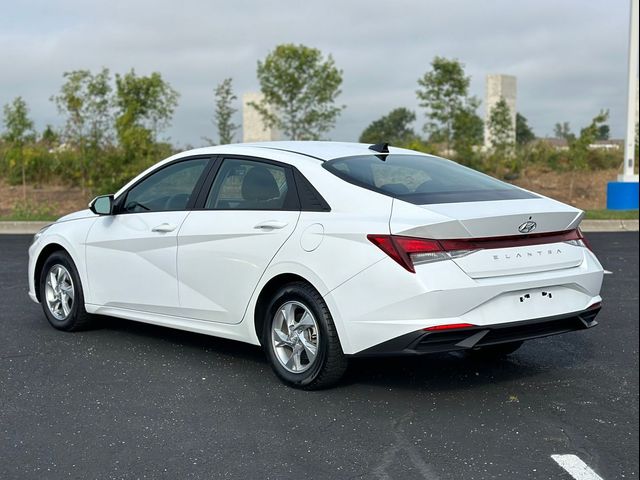 2022 Hyundai Elantra Essential