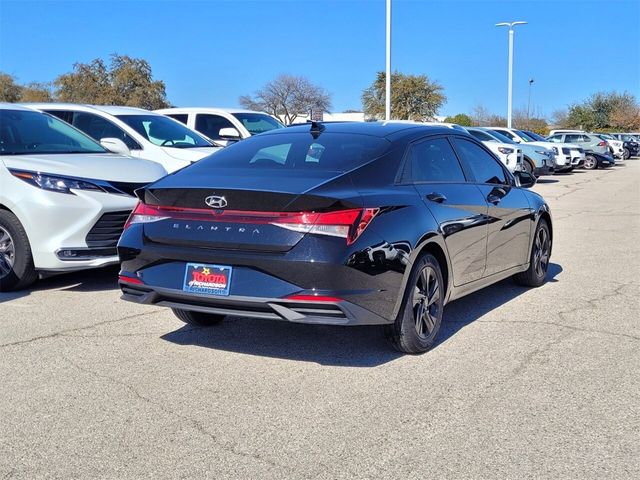 2022 Hyundai Elantra SEL