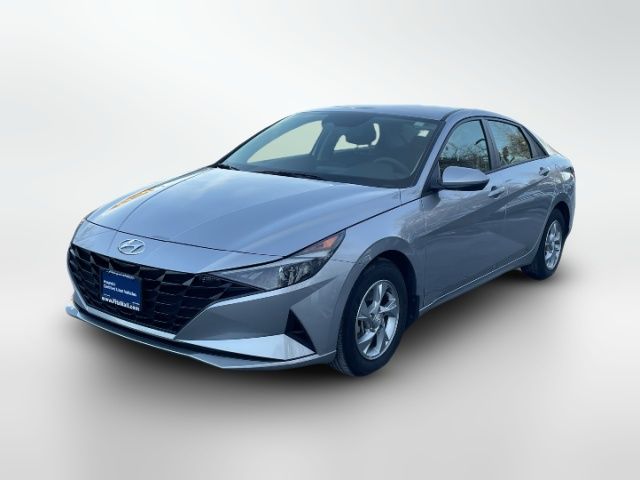 2022 Hyundai Elantra SE