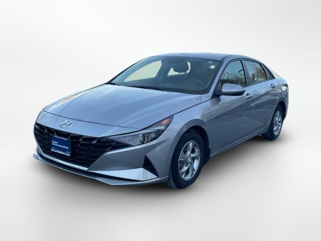 2022 Hyundai Elantra SE