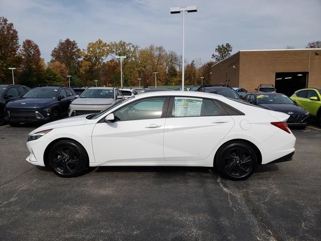 2022 Hyundai Elantra Hybrid Blue