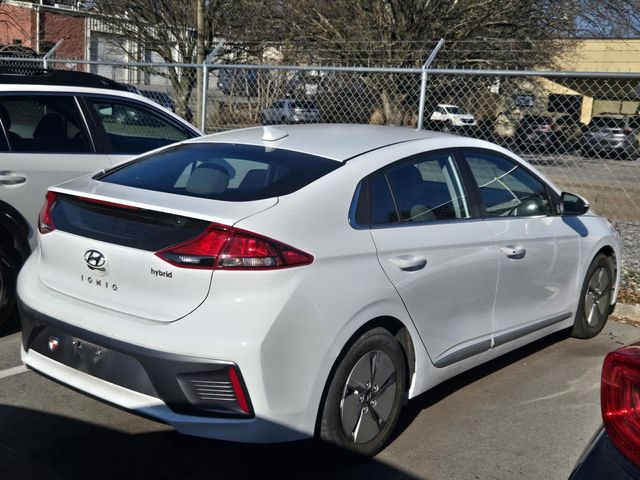 2022 Hyundai Ioniq Hybrid SE