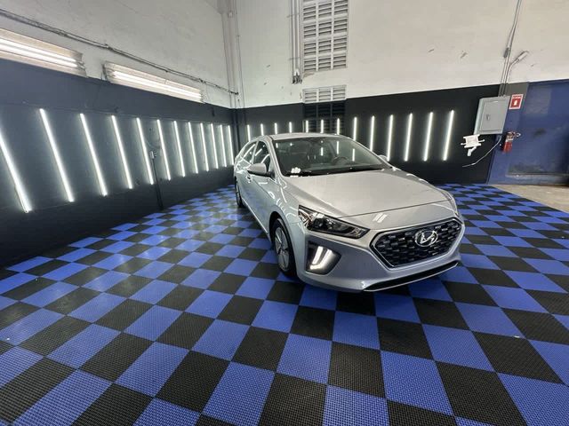 2022 Hyundai Ioniq Hybrid SE