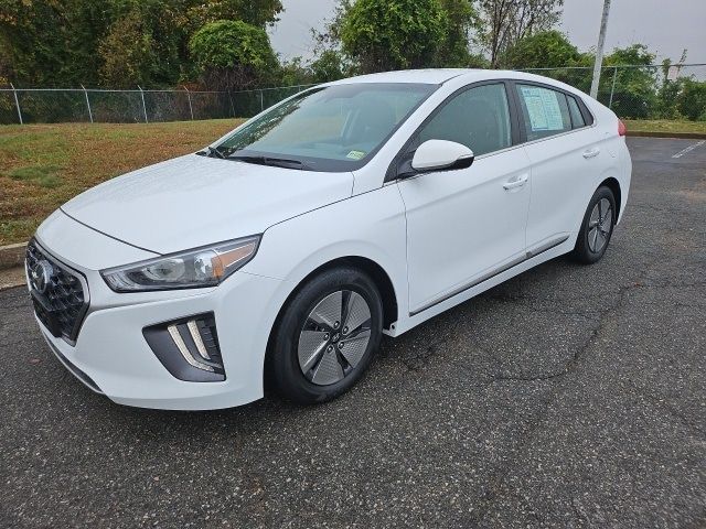 2022 Hyundai Ioniq Hybrid SE