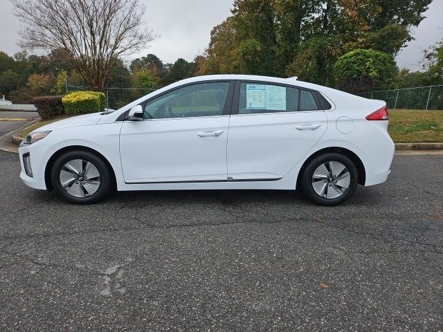 2022 Hyundai Ioniq Hybrid SE