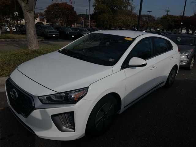 2022 Hyundai Ioniq Hybrid SE