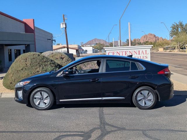 2022 Hyundai Ioniq Hybrid SE