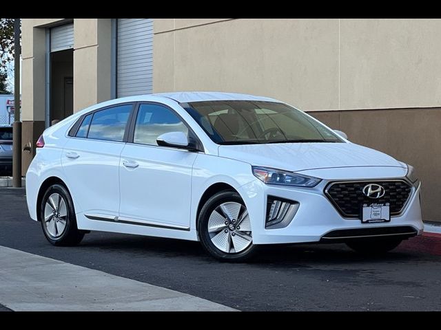 2022 Hyundai Ioniq Hybrid SE