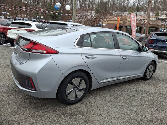 2022 Hyundai Ioniq Hybrid SE