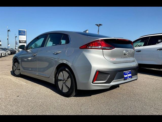 2022 Hyundai Ioniq Hybrid SE