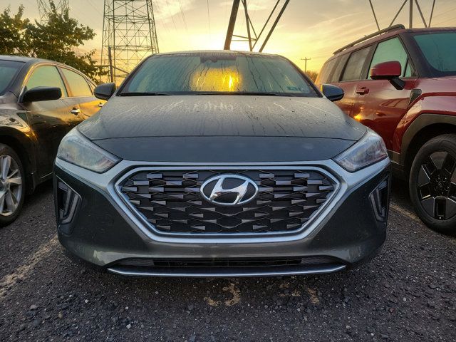 2022 Hyundai Ioniq Hybrid SE