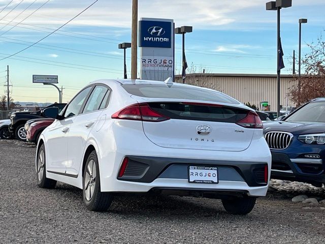 2022 Hyundai Ioniq Hybrid SE