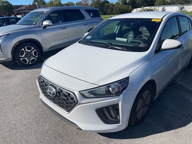 2022 Hyundai Ioniq Hybrid SE