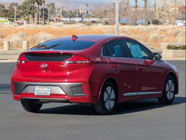 2022 Hyundai Ioniq Hybrid SE