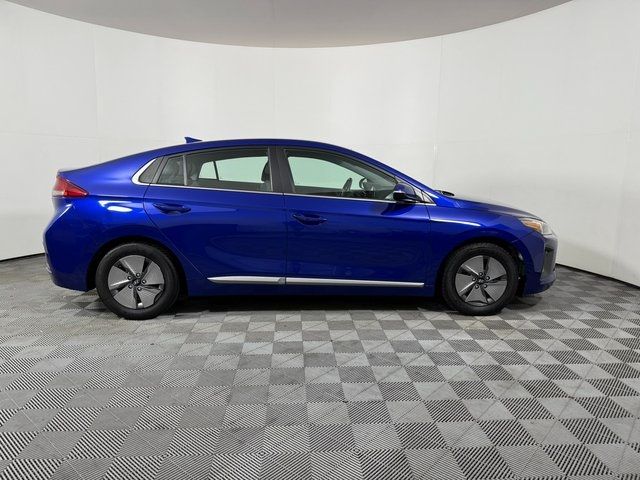 2022 Hyundai Ioniq Hybrid SE