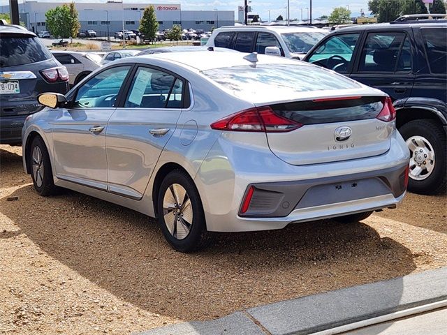 2022 Hyundai Ioniq Hybrid SE