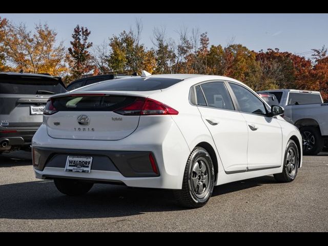 2022 Hyundai Ioniq Hybrid SE