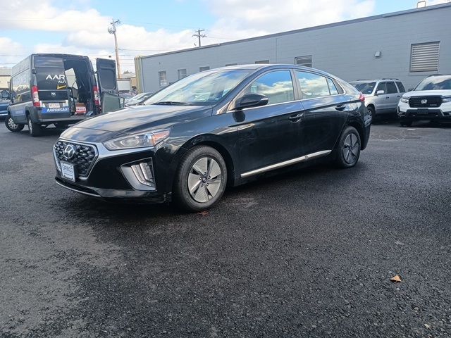 2022 Hyundai Ioniq Hybrid SE