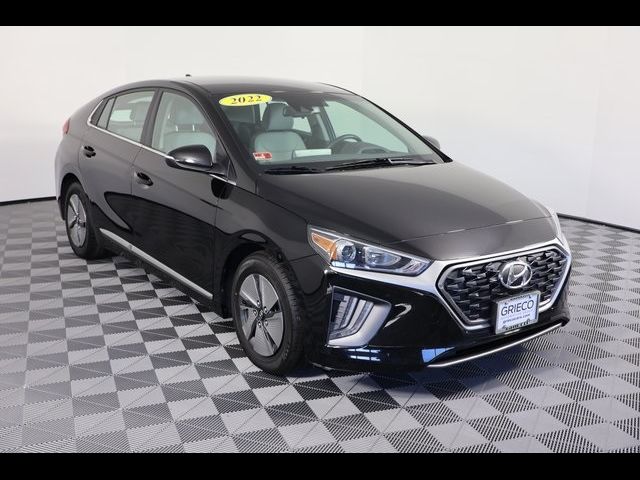 2022 Hyundai Ioniq Hybrid SE