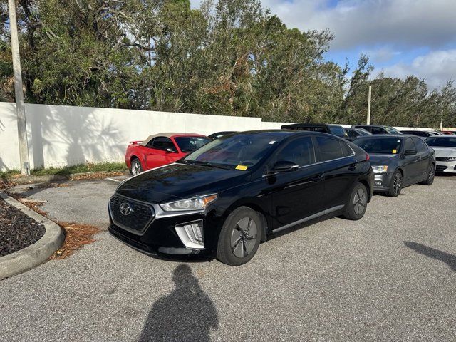 2022 Hyundai Ioniq Hybrid SE