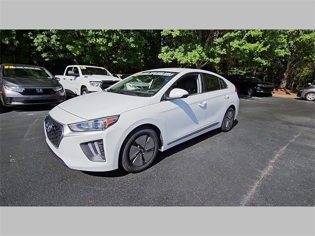 2022 Hyundai Ioniq Hybrid SE