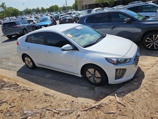 2022 Hyundai Ioniq Hybrid SE