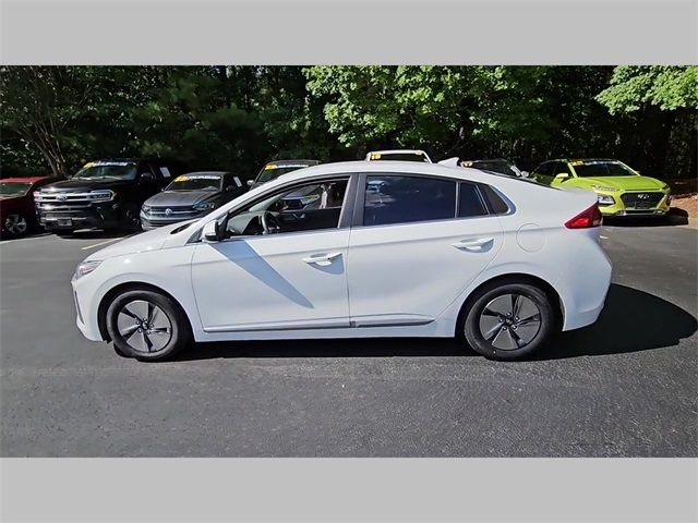 2022 Hyundai Ioniq Hybrid SE