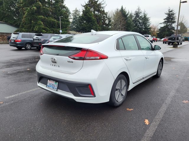 2022 Hyundai Ioniq Hybrid SE