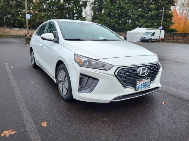 2022 Hyundai Ioniq Hybrid SE