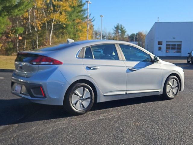 2022 Hyundai Ioniq Hybrid SE