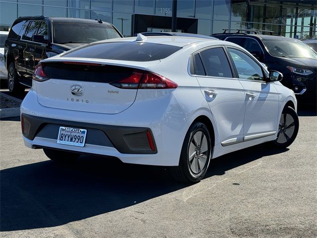 2022 Hyundai Ioniq Hybrid SE