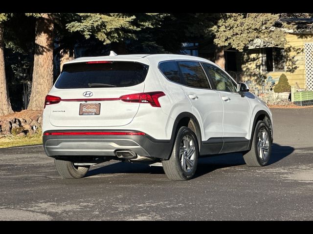 2022 Hyundai Santa Fe SE