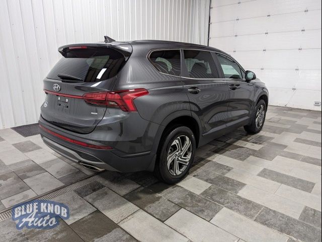 2022 Hyundai Santa Fe SE