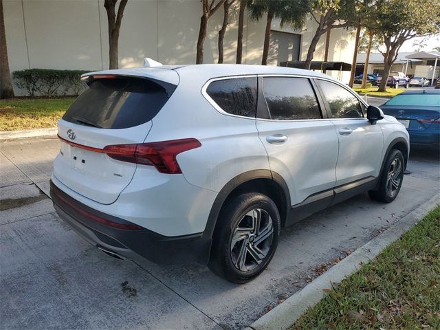 2022 Hyundai Santa Fe SE